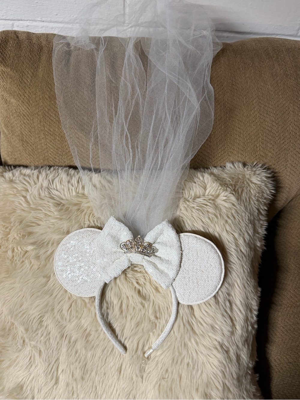 Thin, Light Minnie Bride Ears